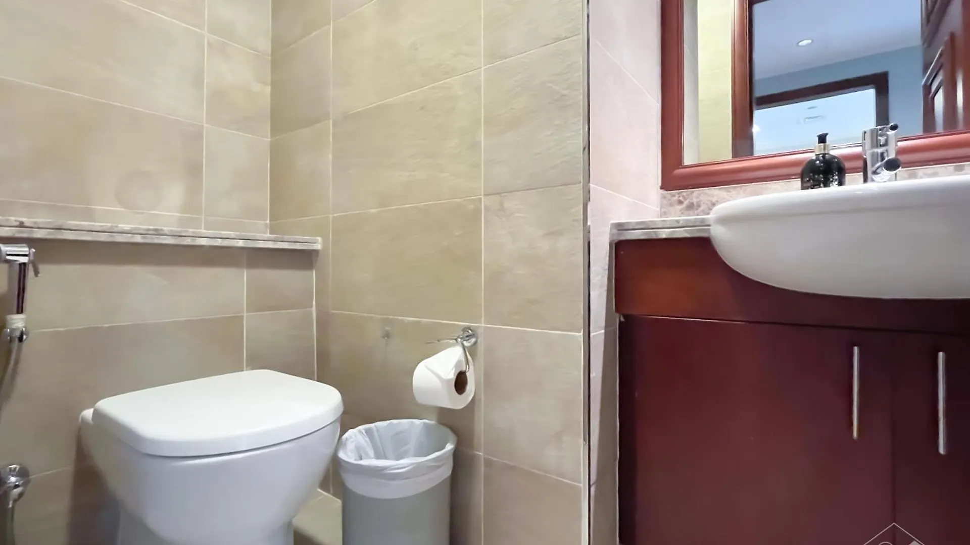 Luxury 2Bedroom With Balcony & View Palm Dubaj 0*,